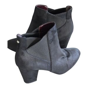 BCBGenation Ankle Boots Women Sz 9M Black Dolan Suede Block Heel Pointed Toe